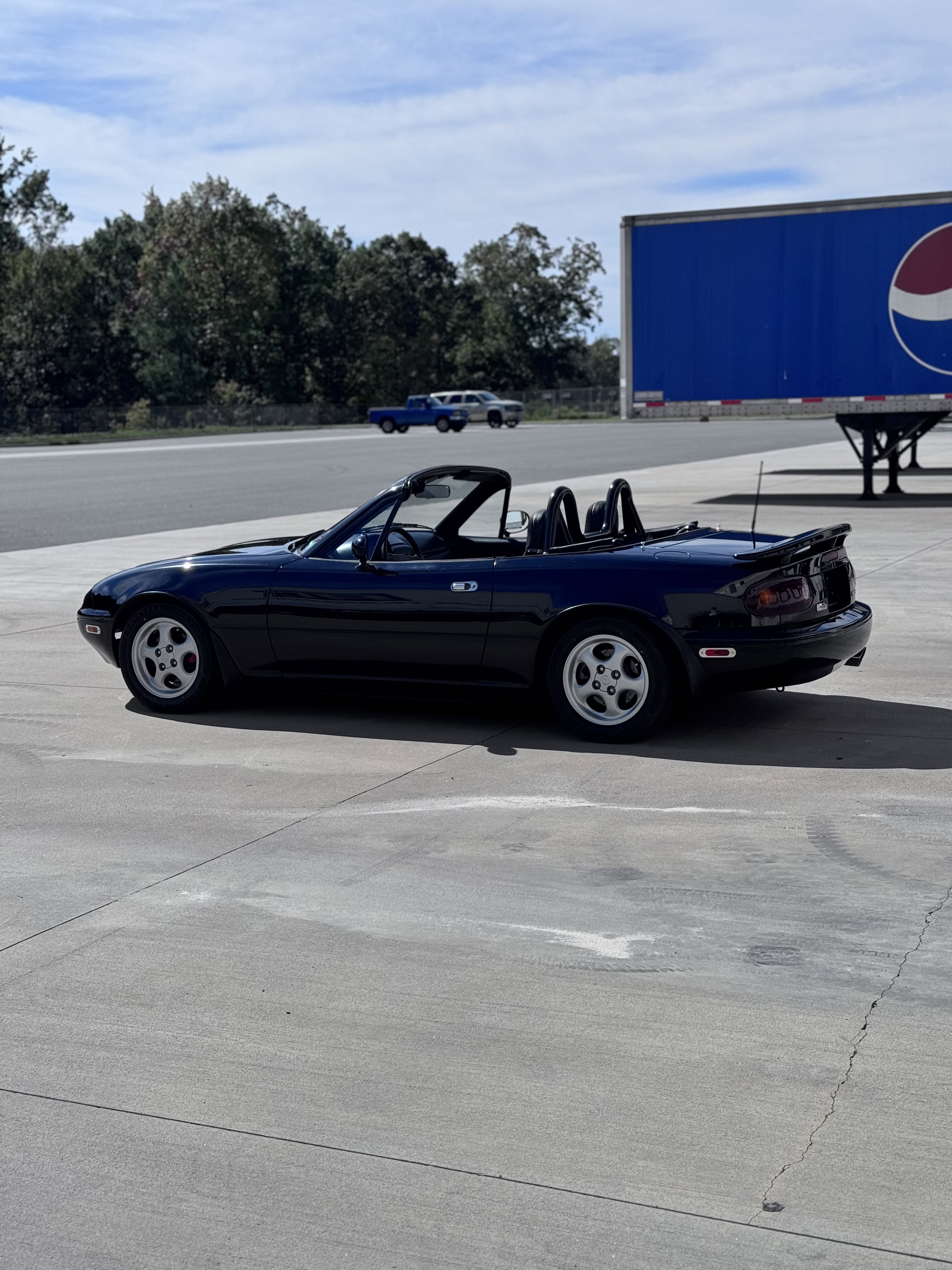 Used 1996 MAZDA MX-5 Miata image 9