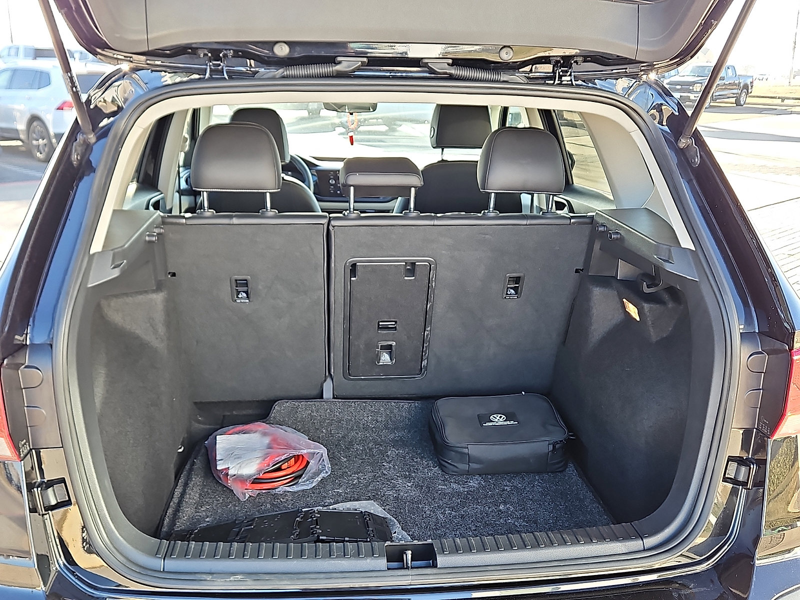 Certified 2023 Volkswagen Taos SE image 6