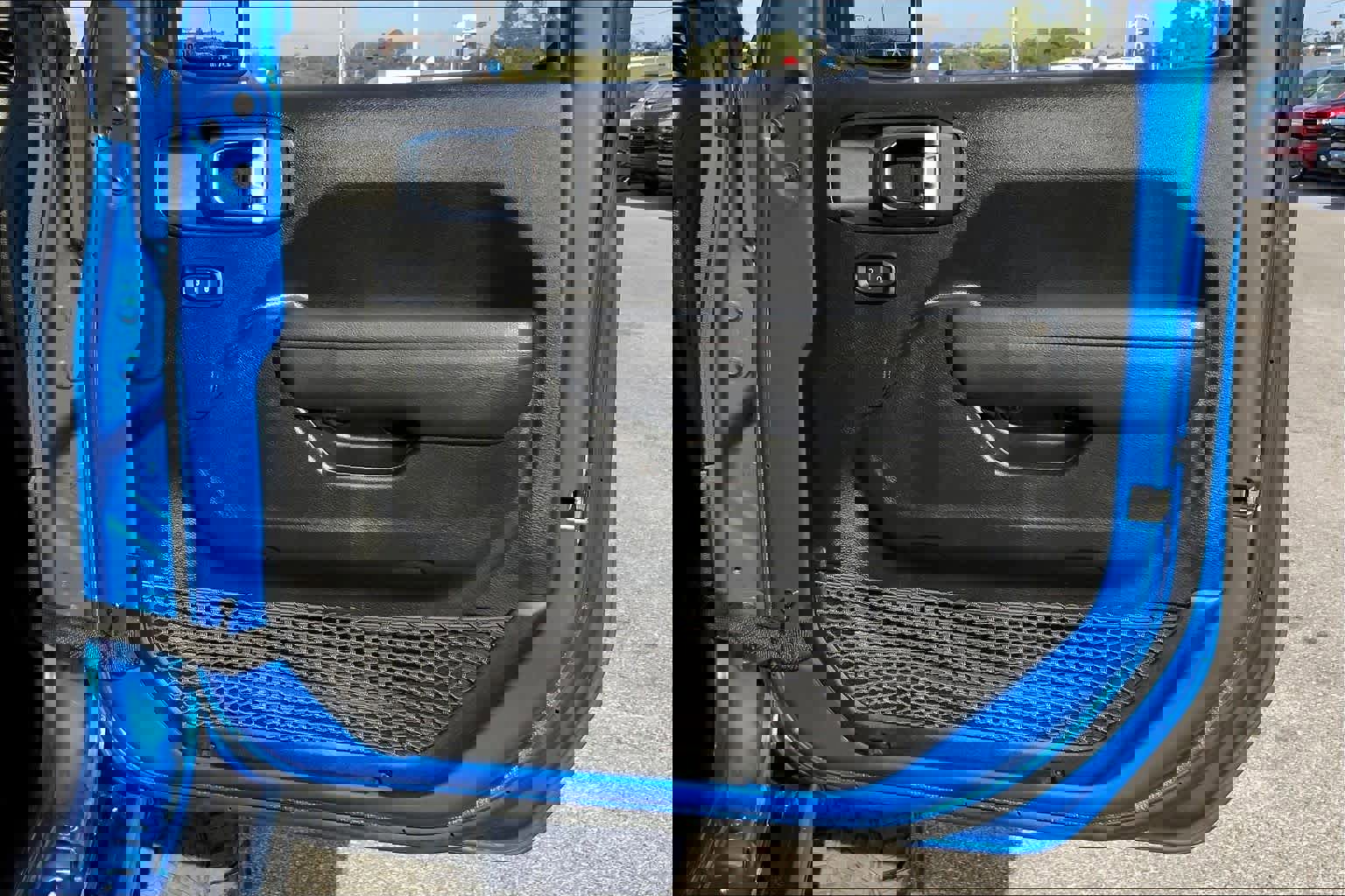 Used 2025 Jeep Gladiator Sport image 22