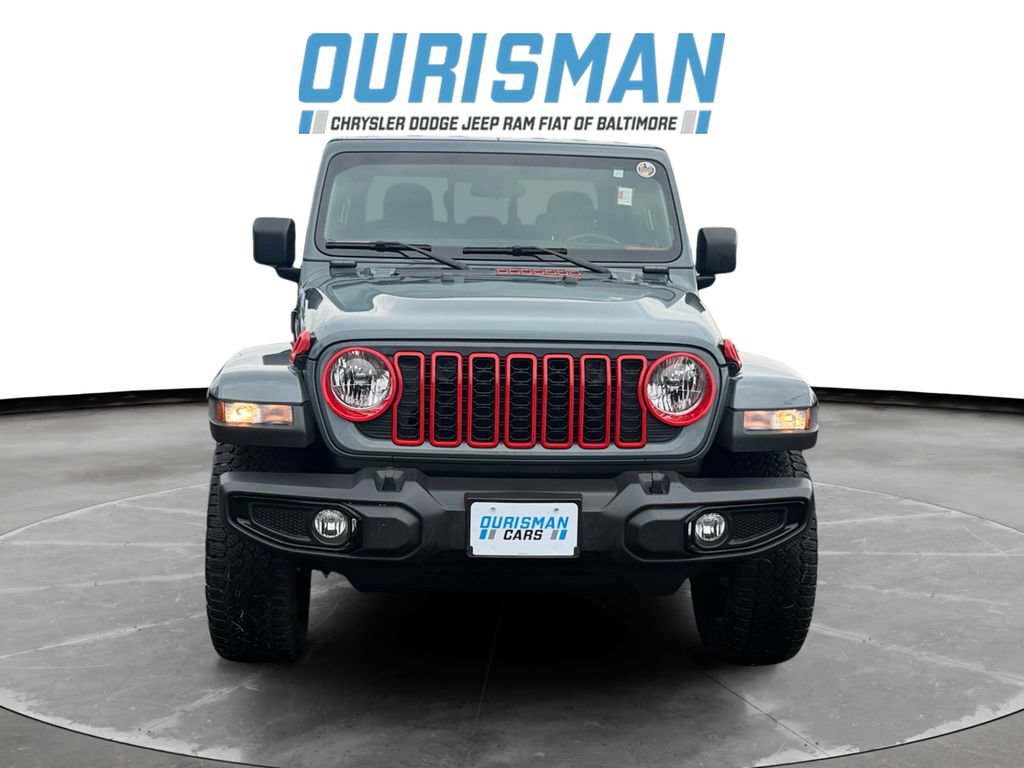 Used 2025 Jeep Gladiator Sport AWD/4WD image 8