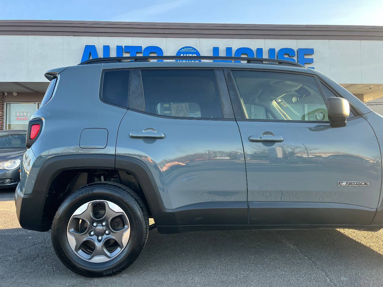 Used 2018 Jeep Renegade Sport w/ Power & Air Group AWD/4WD image 37