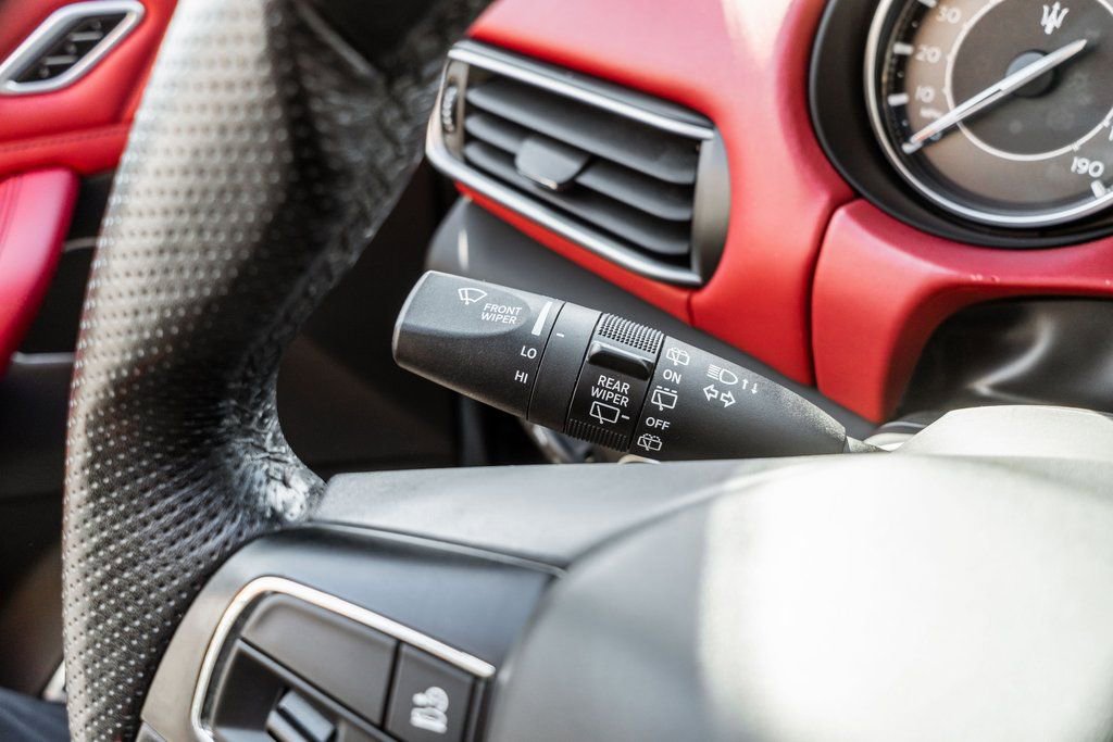 Used 2022 Maserati Levante GT image 29