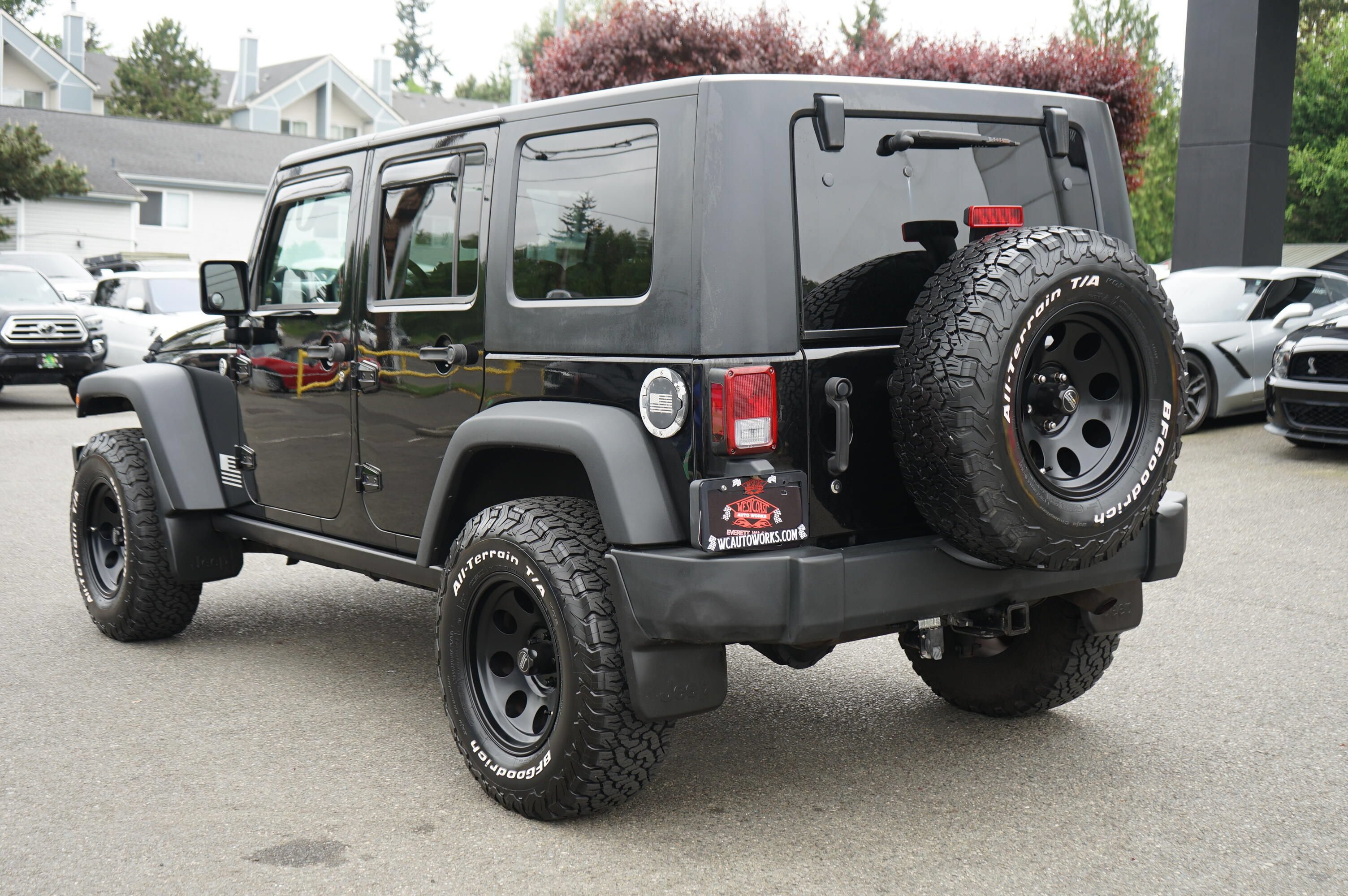 Used 2008 Jeep Wrangler Unlimited Rubicon w/ Dual Top Group AWD/4WD image 3