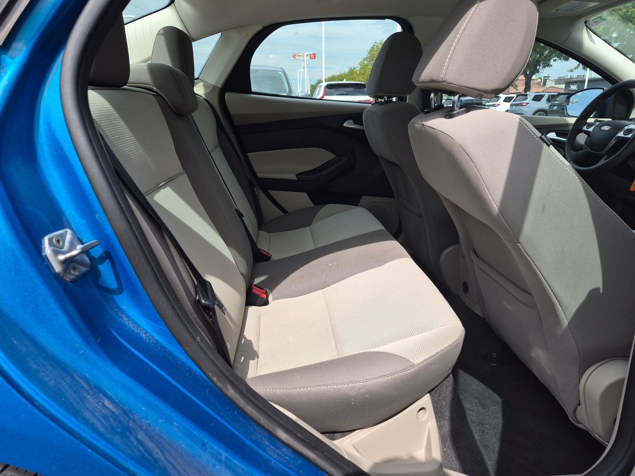 Used 2014 Ford Focus SE FWD image 29