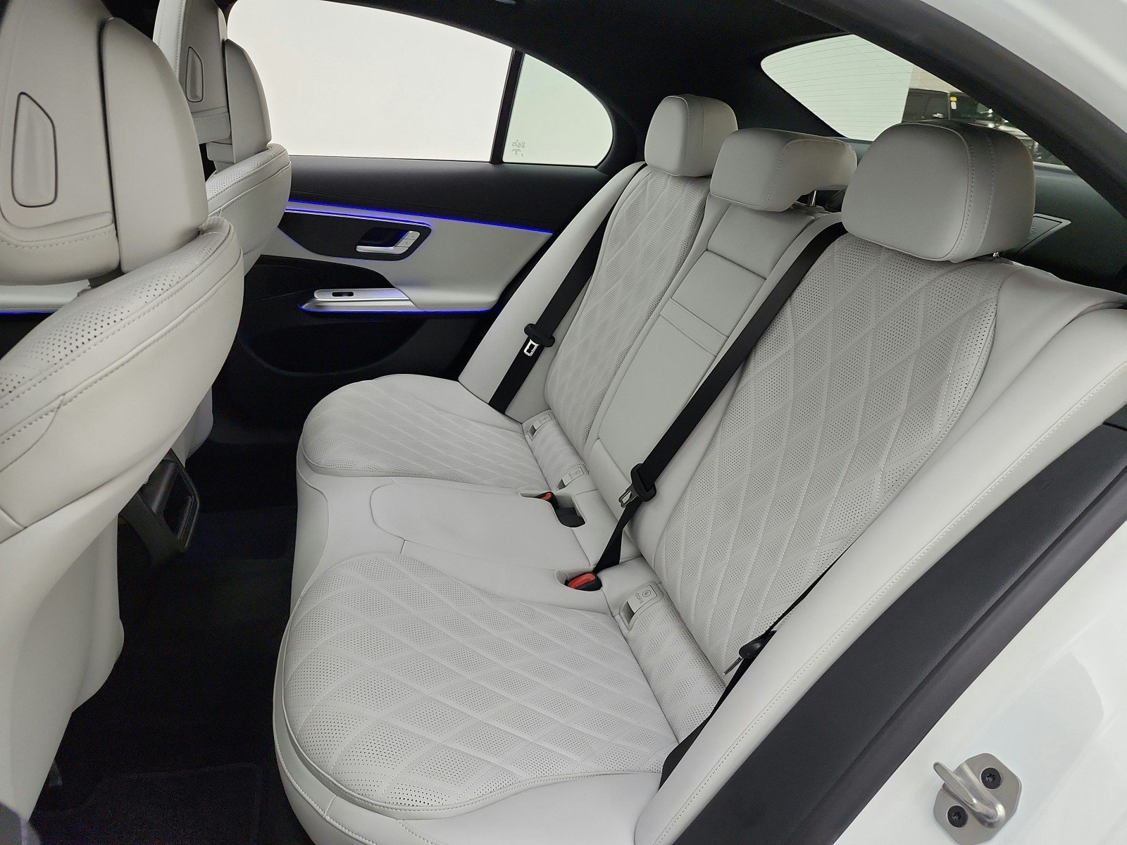 New 2027 Mercedes-Benz E 450 4MATIC Sedan image 11