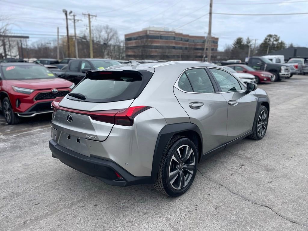Used 2019 Lexus UX 200 w/ Premium Package image 5