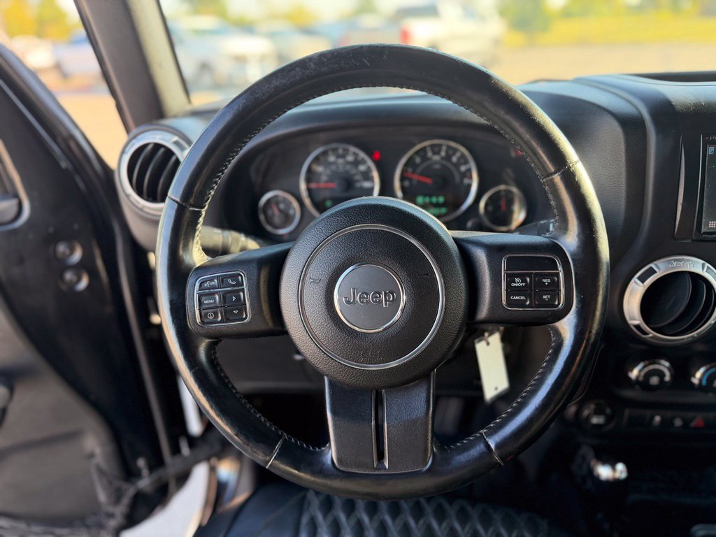 Used 2015 Jeep Wrangler Rubicon w/ Connectivity Group AWD/4WD image 22