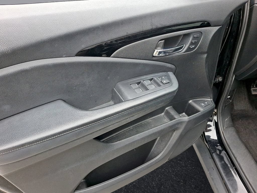 Used 2021 Honda Pilot Touring image 16
