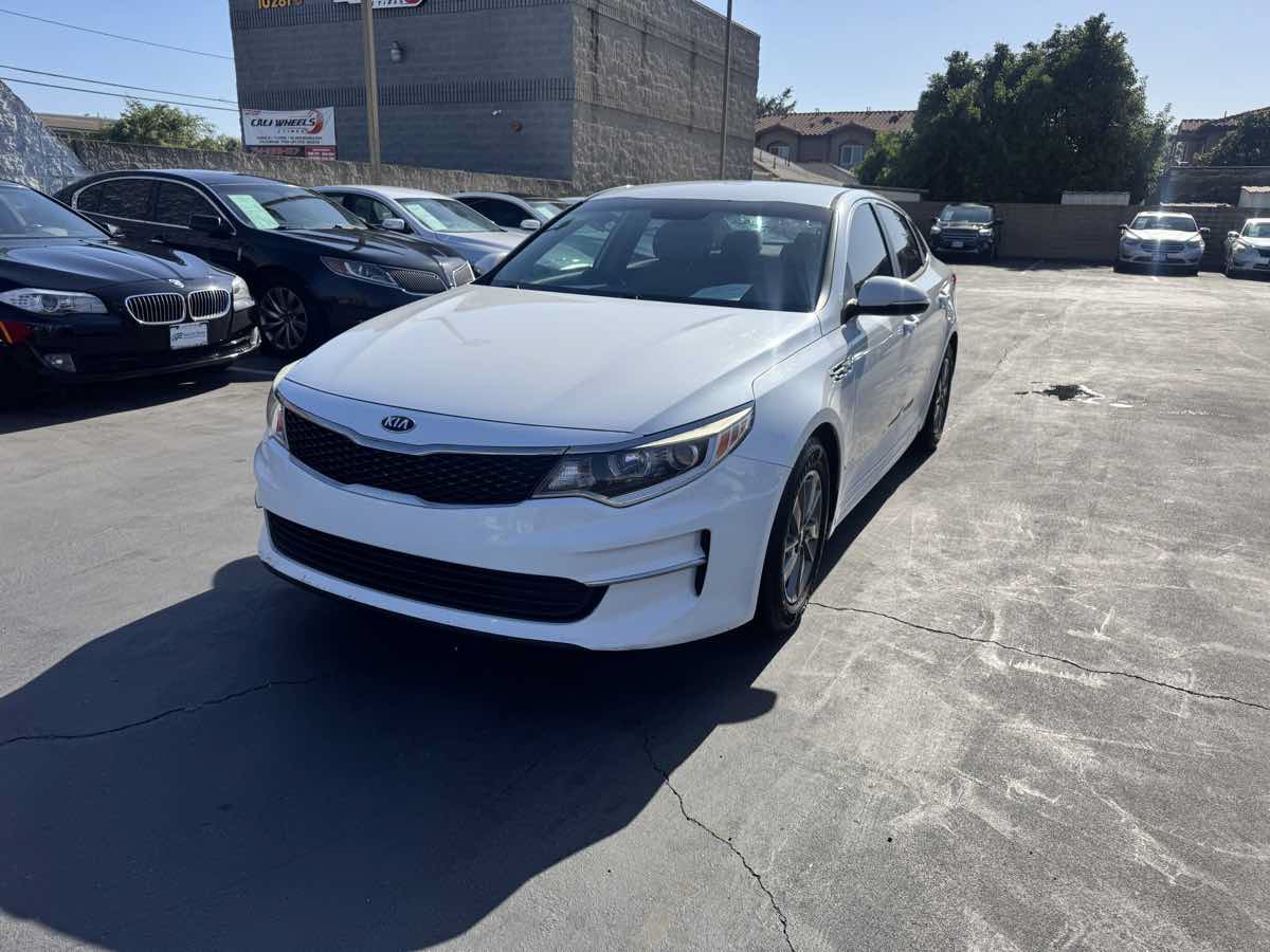 Used 2016 Kia Optima LX FWD image 11