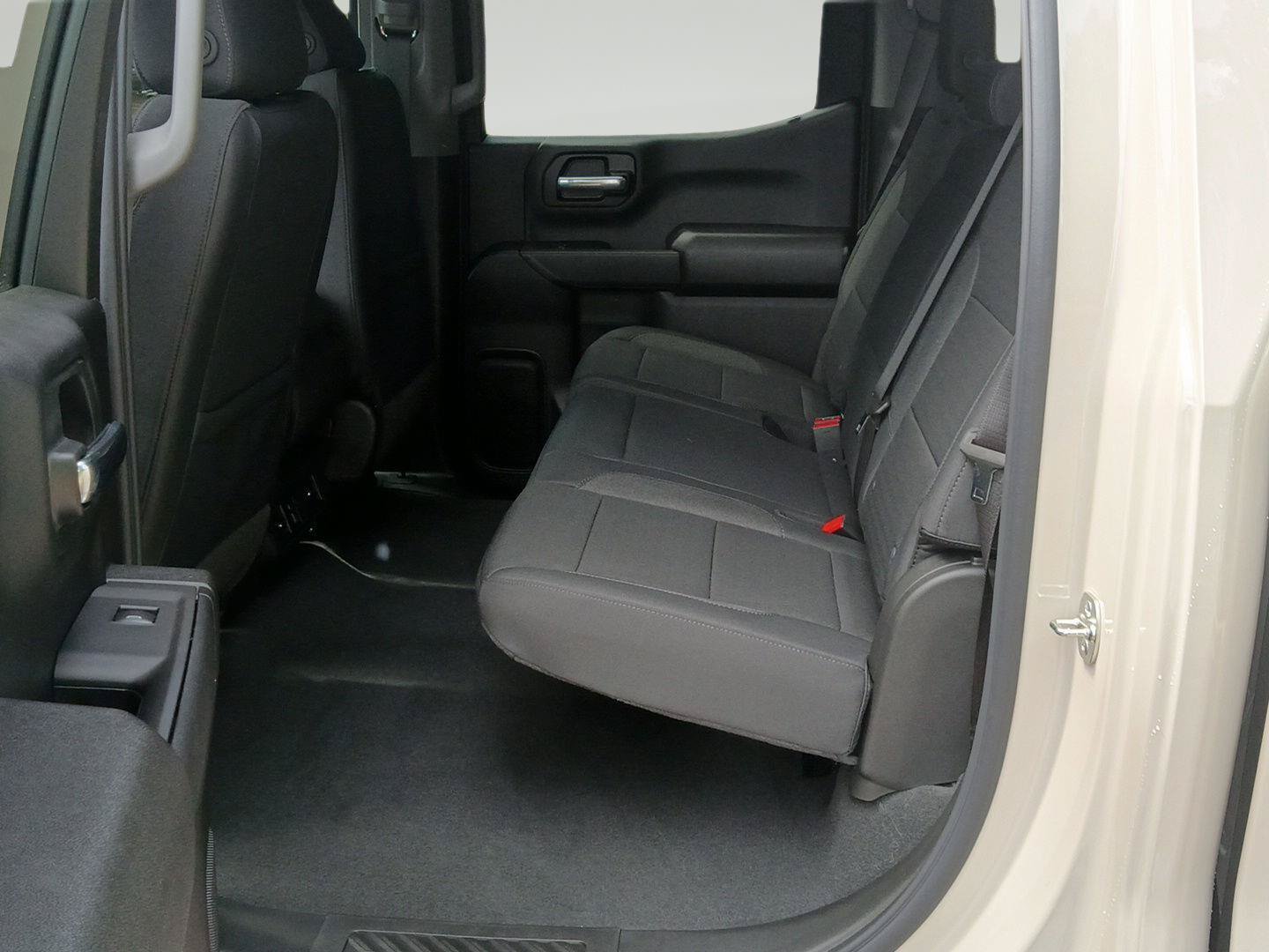 New 2026 Chevrolet Silverado 1500 Custom w/ LPO, Dark Essentials Package AWD/4WD image 20