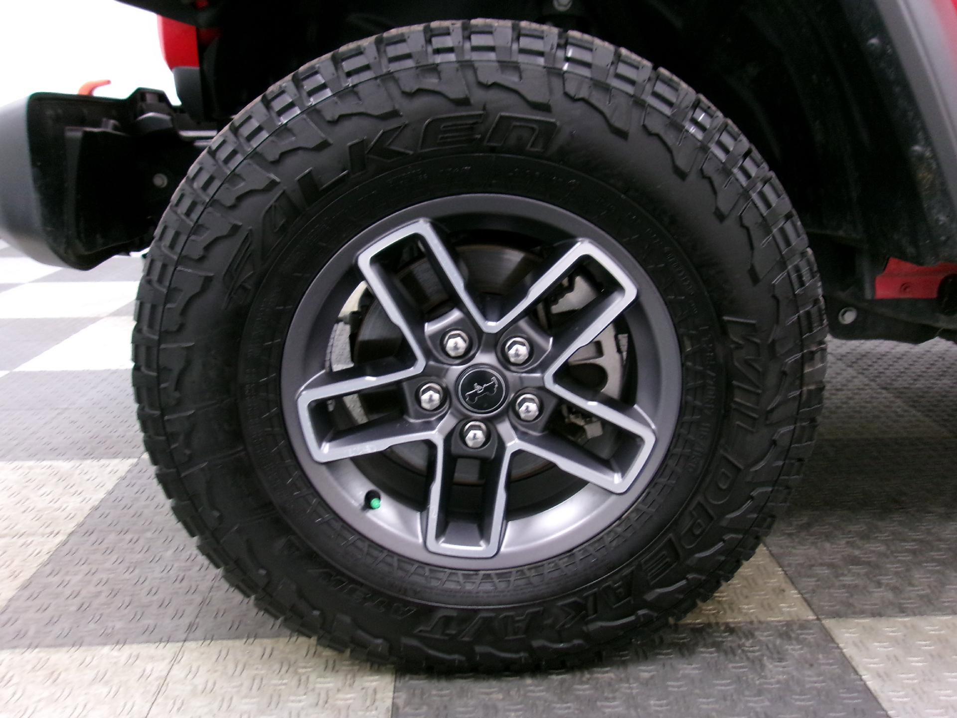 Used 2024 Jeep Gladiator Mojave w/ Technology Group image 19