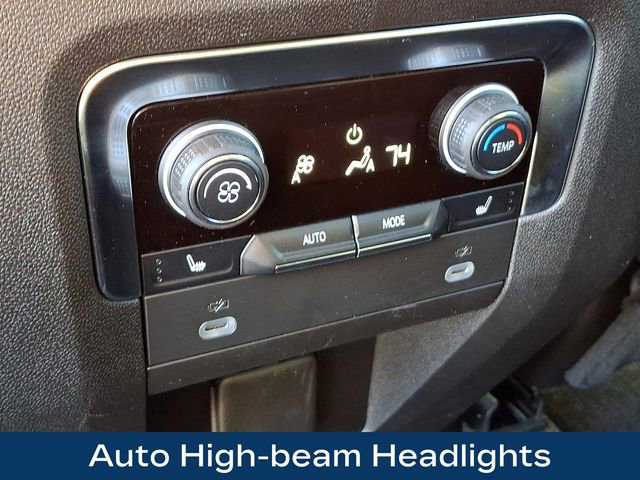Used 2024 Chevrolet Suburban Z71 w/ Luxury Package AWD/4WD image 22