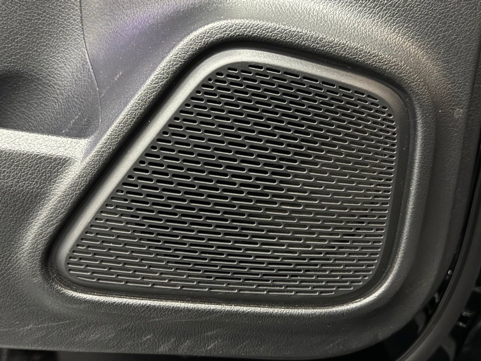 Used 2023 Mercedes-Benz GLB 250 4MATIC image 21