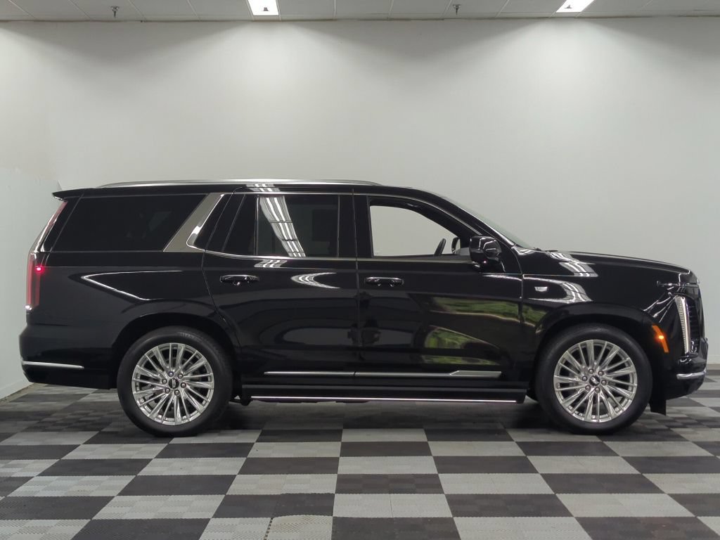 Used 2026 Cadillac Escalade Luxury w/ Touring Package AWD/4WD image 8