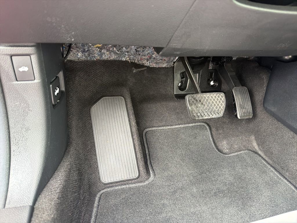 Used 2025 Honda Accord LX image 48