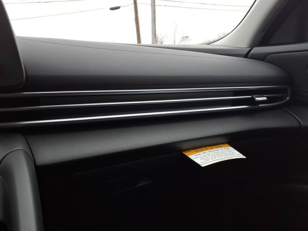 New 2026 Hyundai Elantra SE FWD image 9