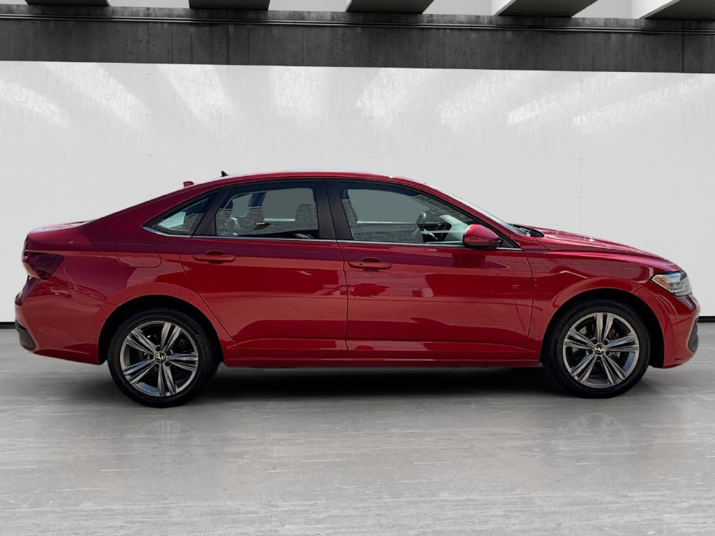 Used 2023 Volkswagen Jetta SE FWD image 6