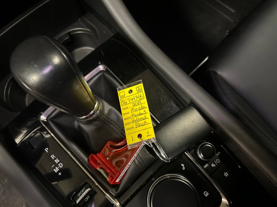 Used 2019 MAZDA MAZDA3 Hatchback w/ Preferred Package image 36