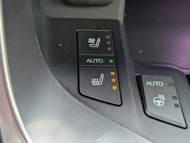Used 2026 Lexus LX 700h Luxury image 16