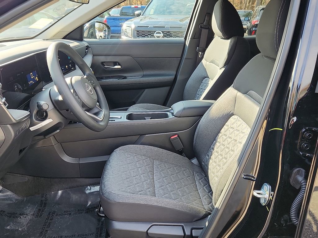 New 2026 Nissan Kicks SV w/ SV Premium Package image 6