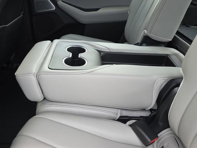 Used 2025 Acura MDX w/ Technology Package image 11