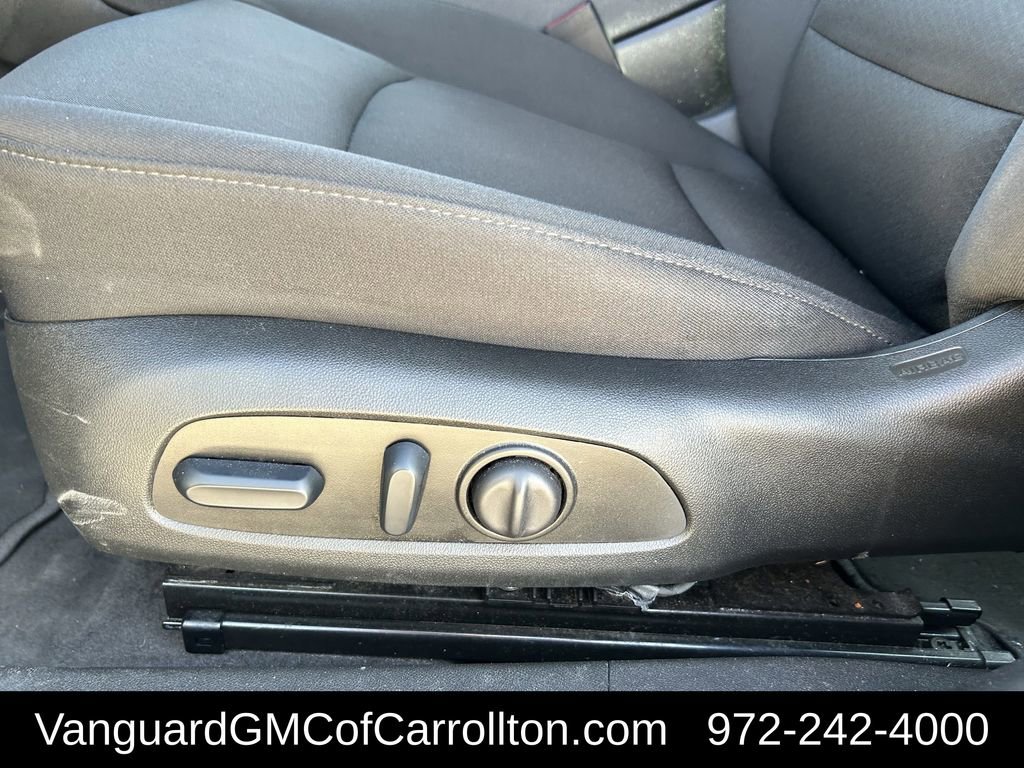 Used 2025 Chevrolet Malibu LT image 25