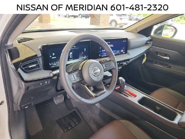 New 2026 Nissan Kicks SR w/ Cold Weather Package FWD image 10