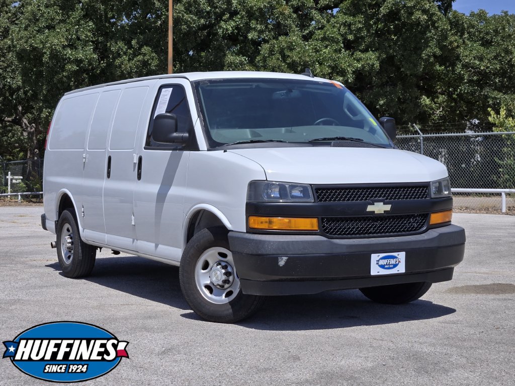 Used 2020 Chevrolet Express 2500 RWD image 1