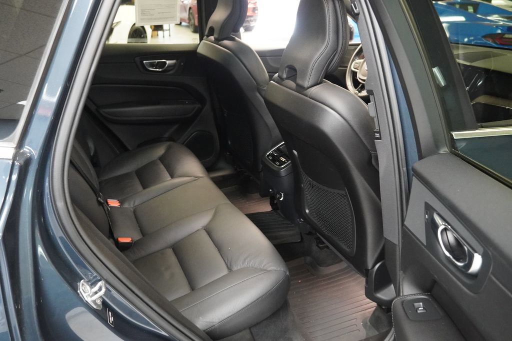 Used 2020 Volvo XC60 T5 Inscription w/ Protection Package image 23