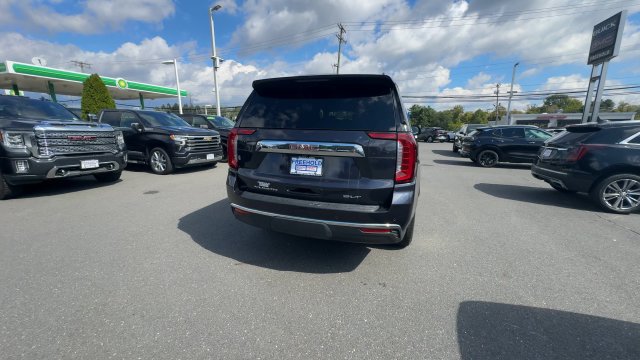 Certified 2023 GMC Yukon SLT w/ SLT Premium Package AWD/4WD image 7