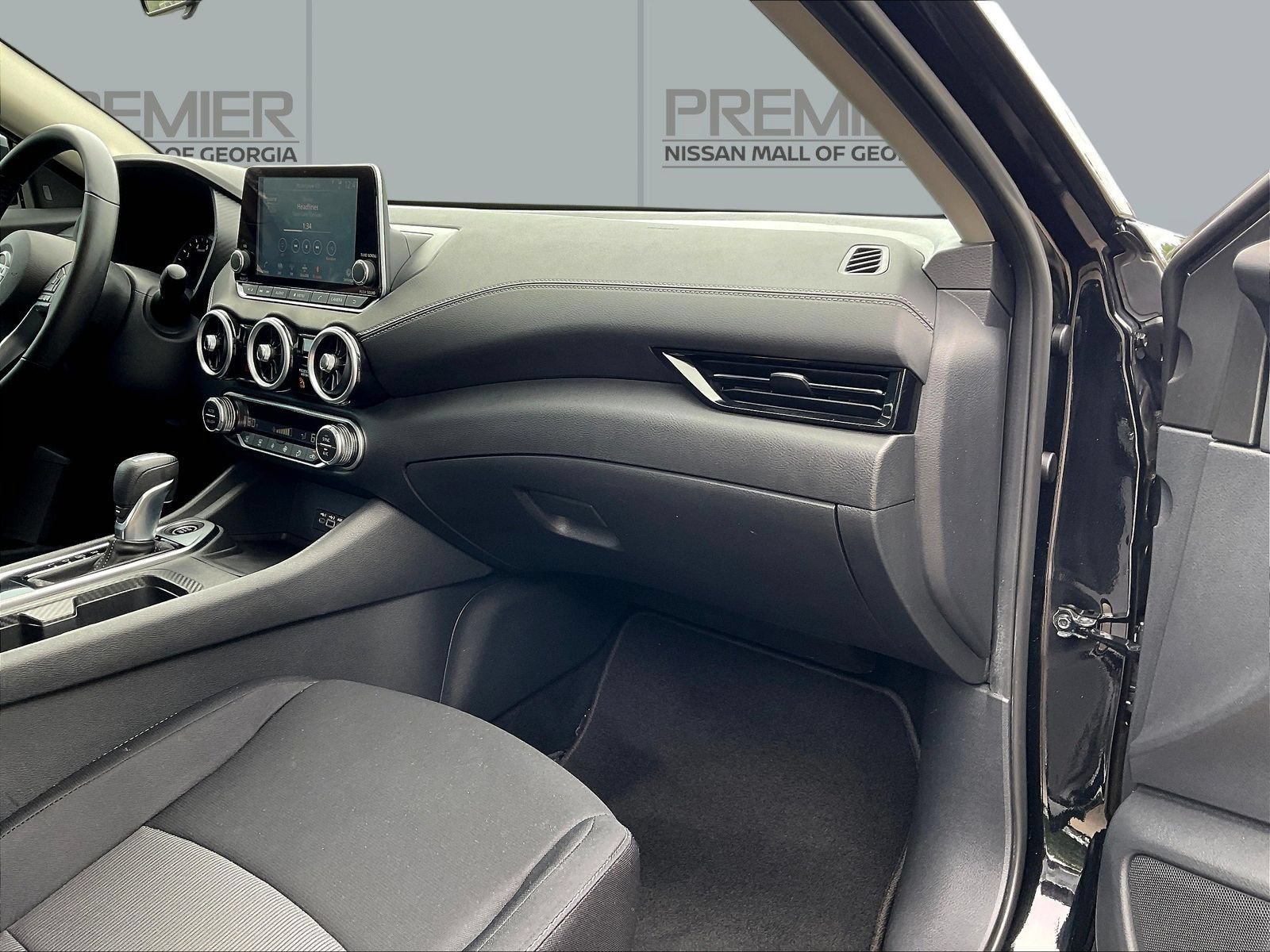 Certified 2020 Nissan Sentra SV FWD image 25