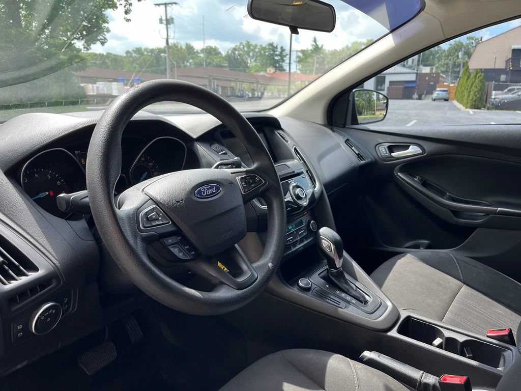 Used 2017 Ford Focus SEL FWD image 16