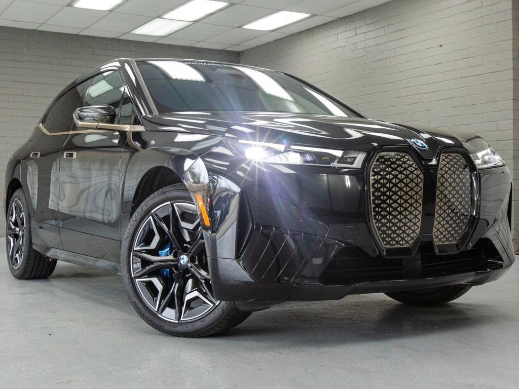 Used 2023 BMW iX xDrive50 w/ Premium Package image 1