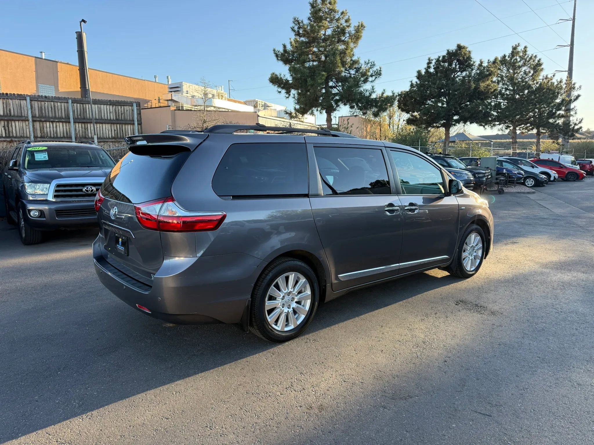 Used 2017 Toyota Sienna XLE Premium w/ Protection Package image 9