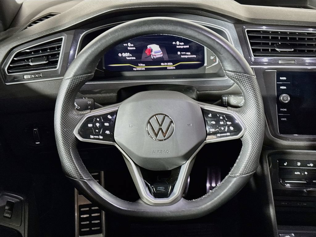 Certified 2023 Volkswagen Tiguan SEL R-Line AWD/4WD image 14