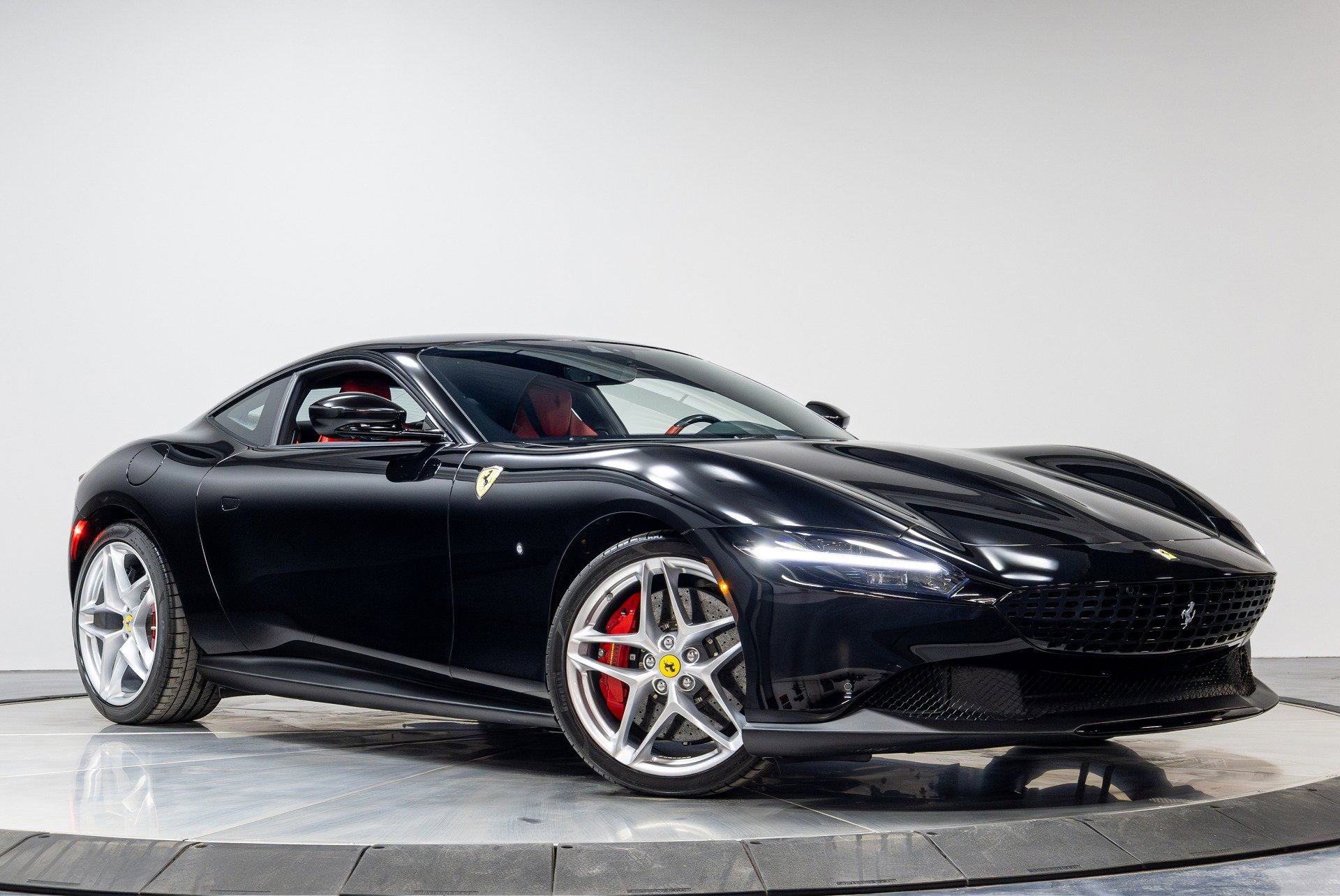 Used 2022 Ferrari Roma image 54