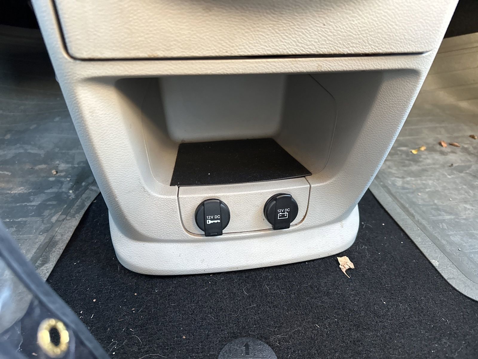 Used 2015 Dodge Grand Caravan American Value Package w/ UConnect Hands-Free Group image 29