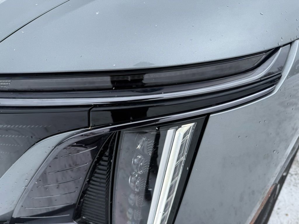 Certified 2024 Cadillac Lyriq Sport image 9