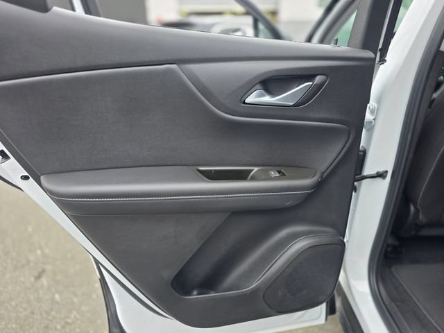 Used 2025 Chevrolet Blazer LT FWD image 19