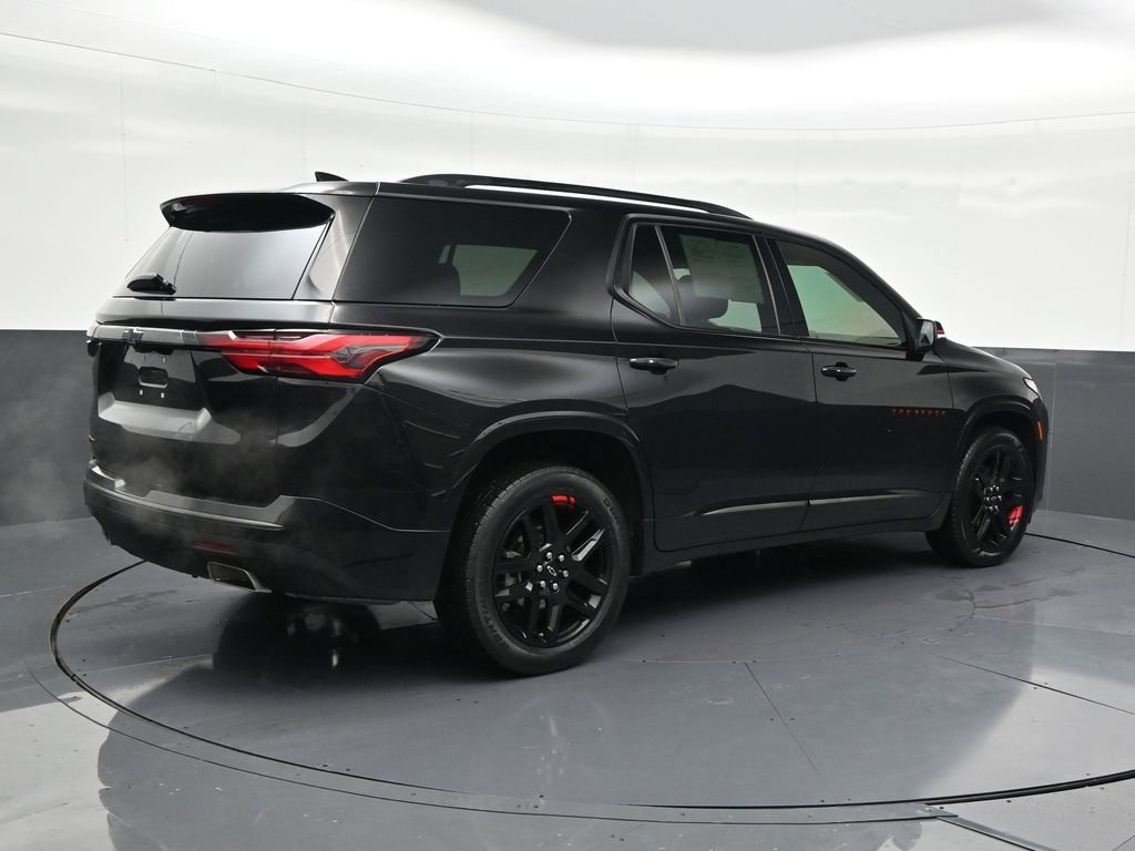 Used 2023 Chevrolet Traverse Premier w/ Redline Edition image 5