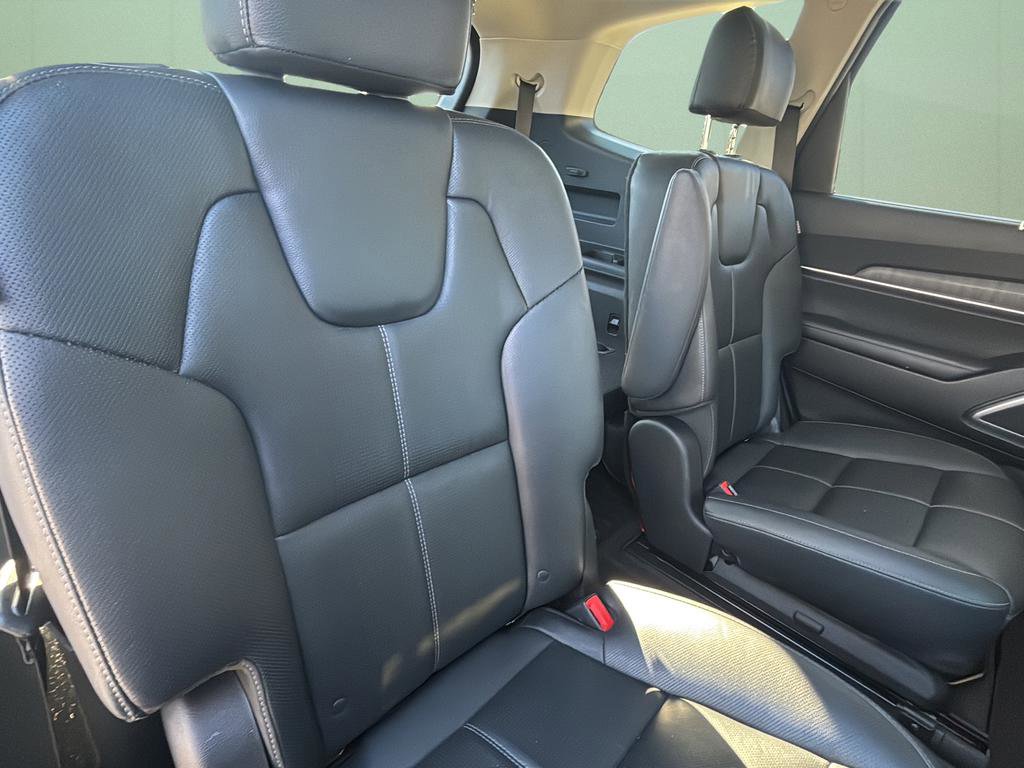 Used 2024 Kia Telluride EX w/ EX Captain's Chair Package image 42
