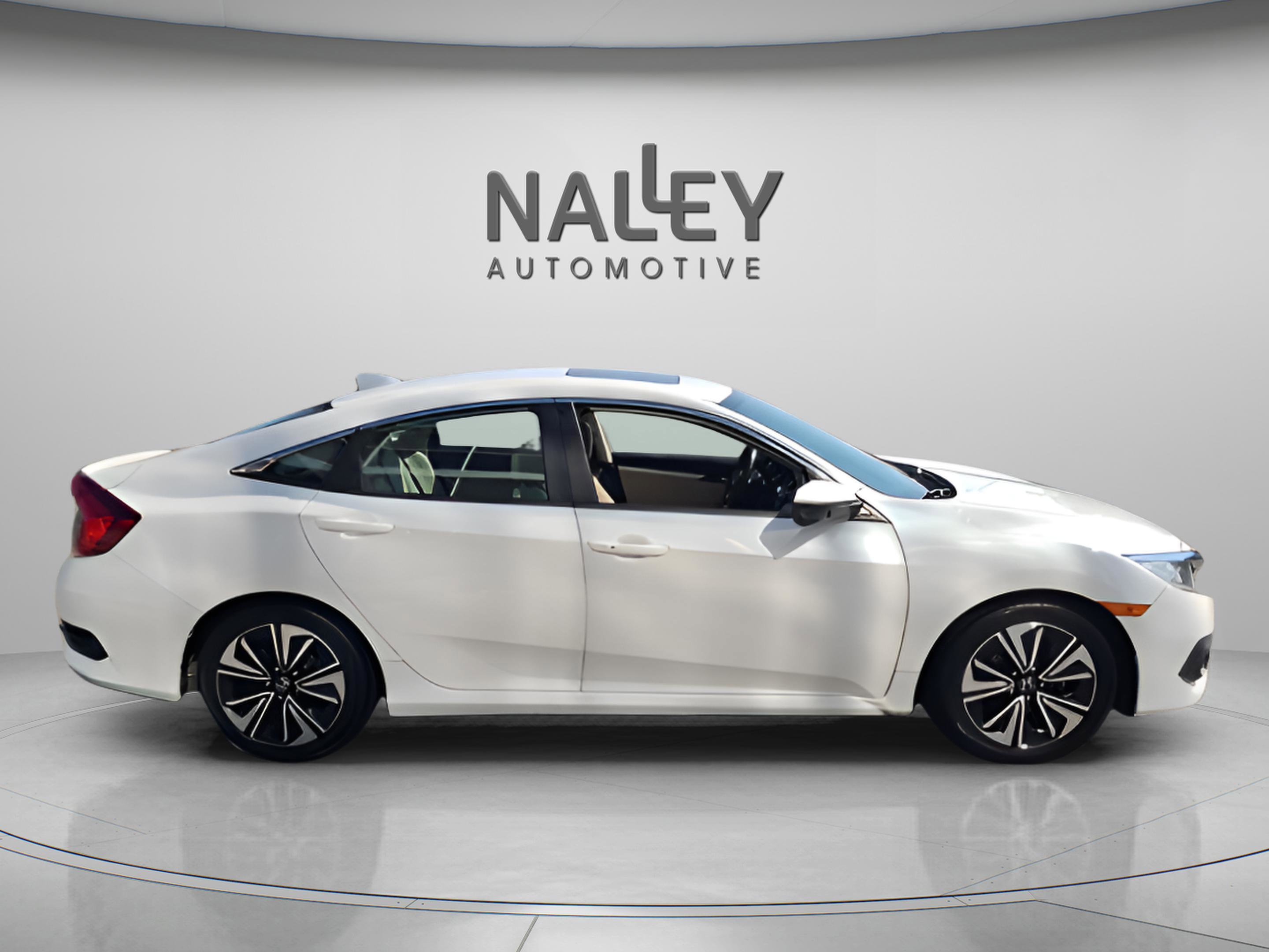 Used 2018 Honda Civic EX-T image 7