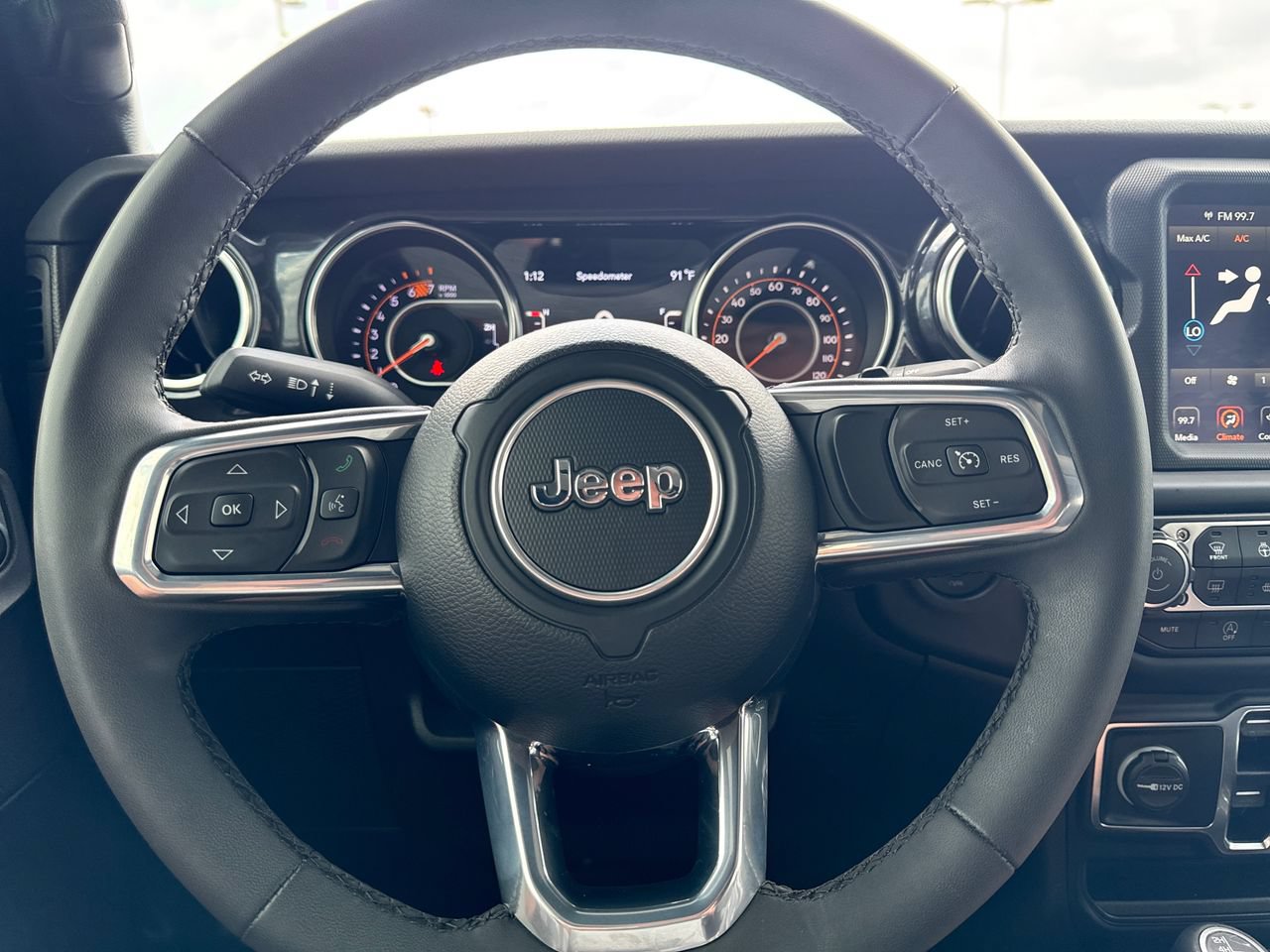 Used 2023 Jeep Wrangler Unlimited Sahara AWD/4WD image 17