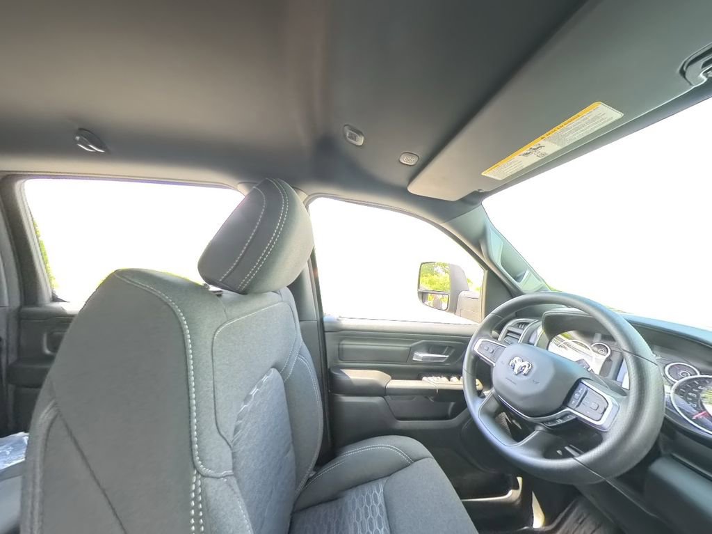 New 2025 RAM 1500 Tradesman AWD/4WD image 31