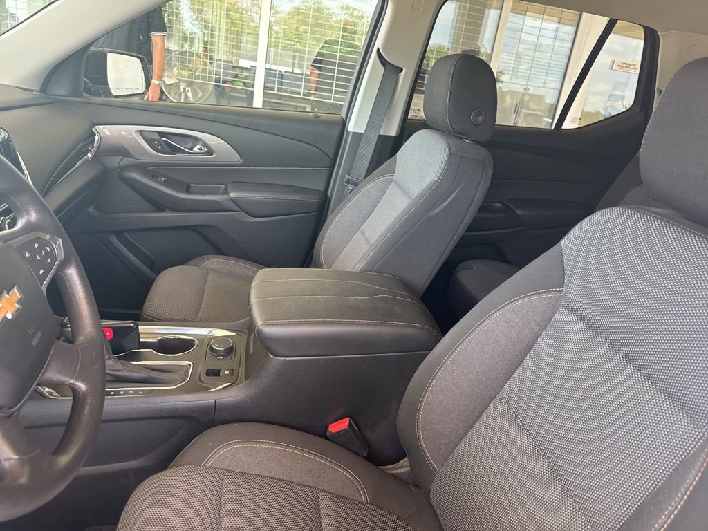 Used 2018 Chevrolet Traverse LS FWD image 13