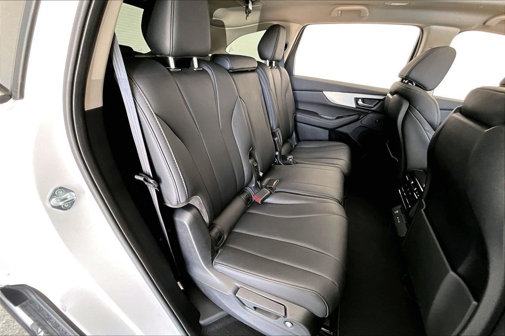 Certified 2025 Acura MDX FWD image 33