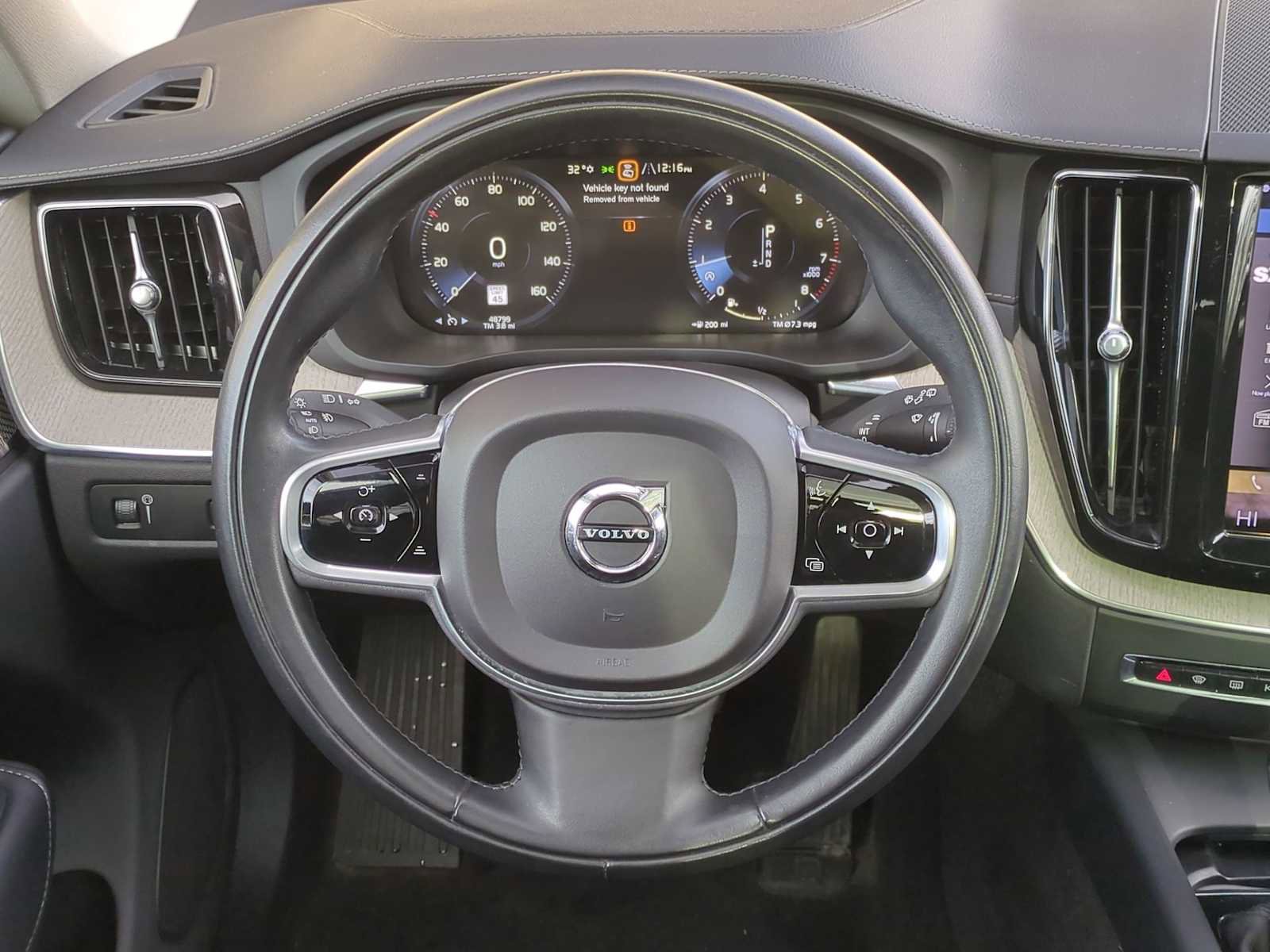 Used 2021 Volvo XC60 T5 Inscription image 24