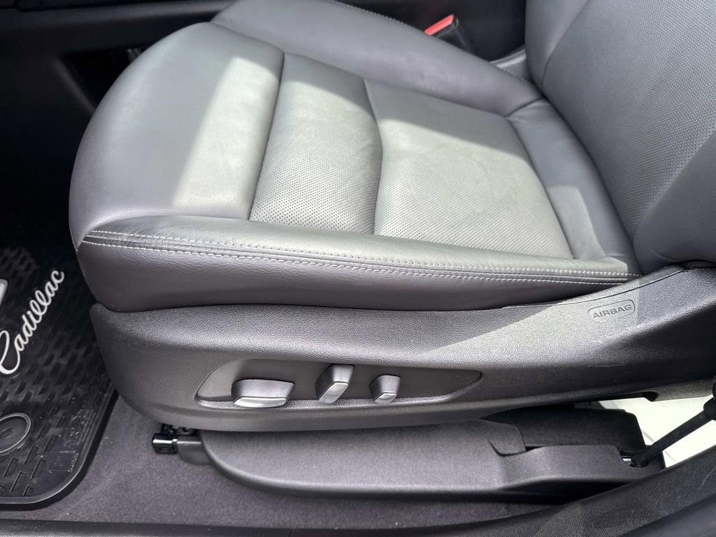 Used 2024 Cadillac XT5 Premium Luxury image 17