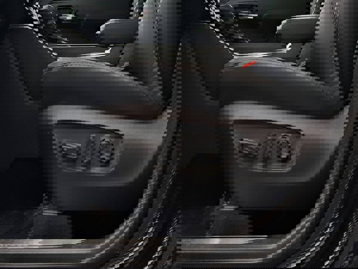 Used 2024 Toyota Highlander XSE image 8