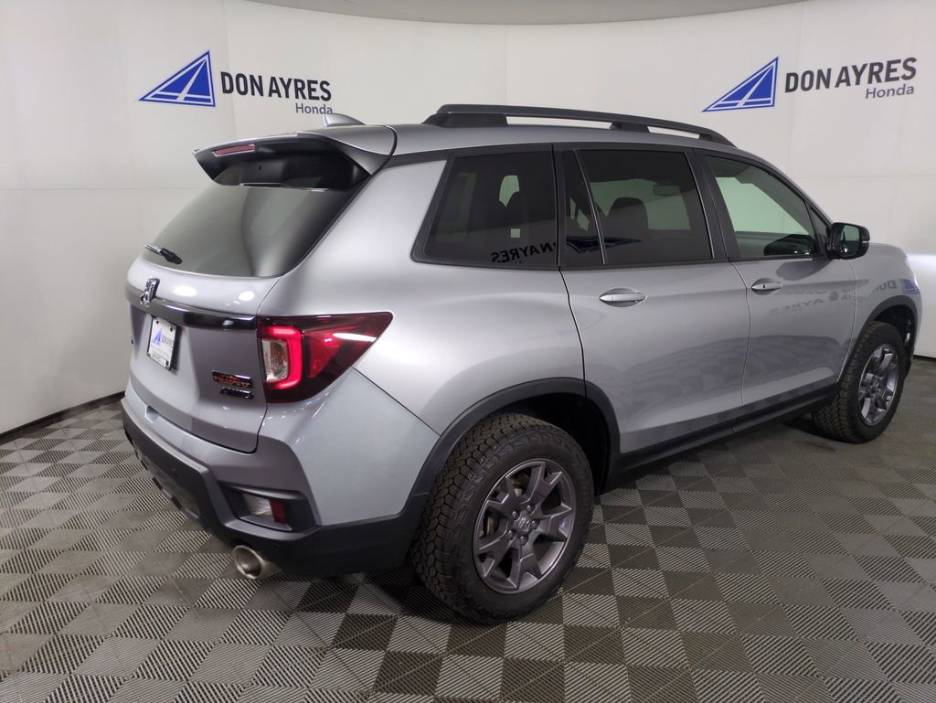 Used 2024 Honda Passport TrailSport image 9